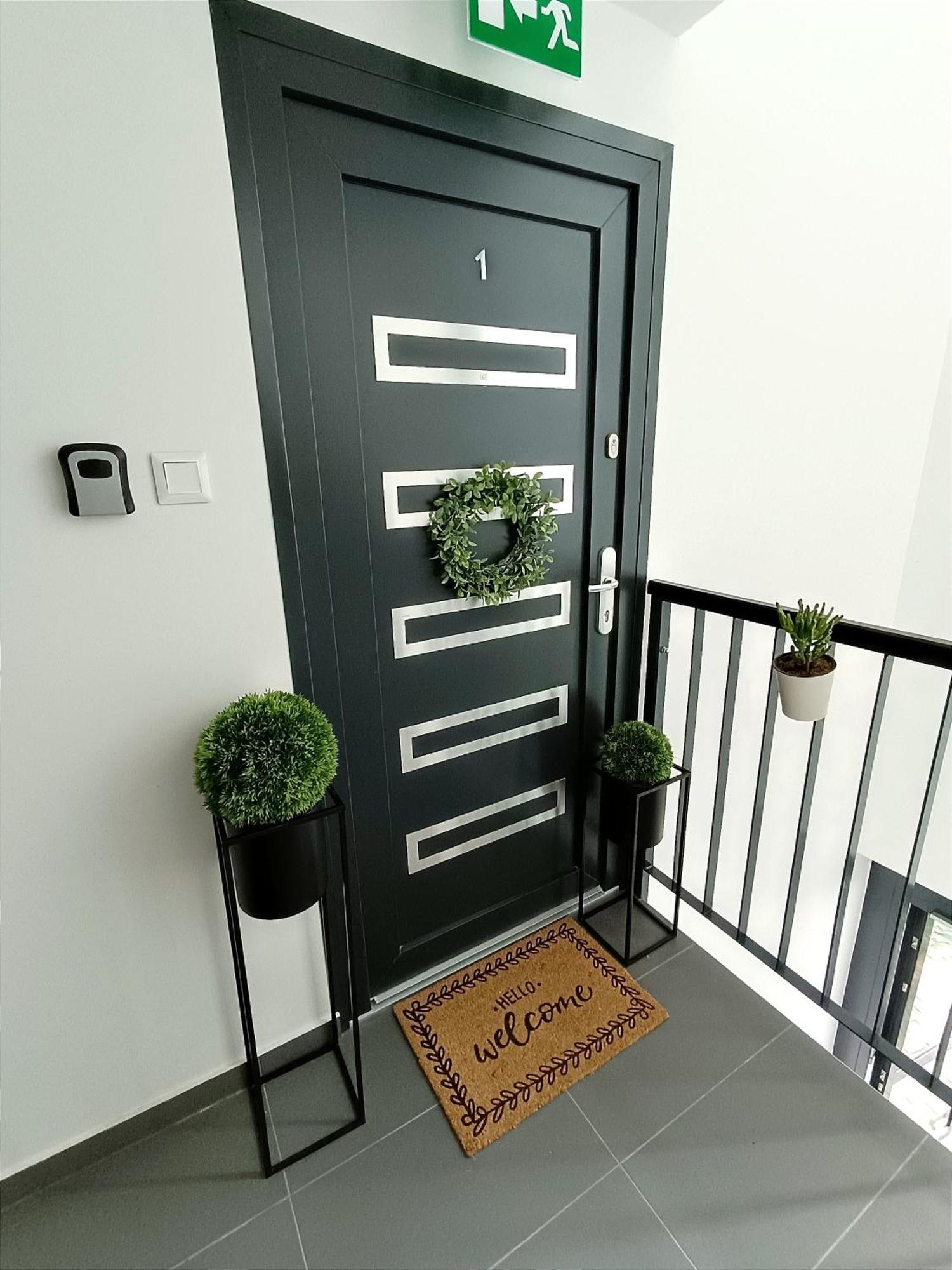 Modern Lux Home Seghedin Exterior foto